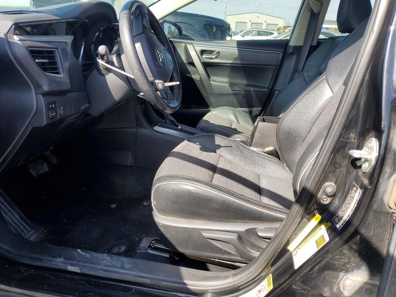 2014 TOYOTA COROLLA photo 7