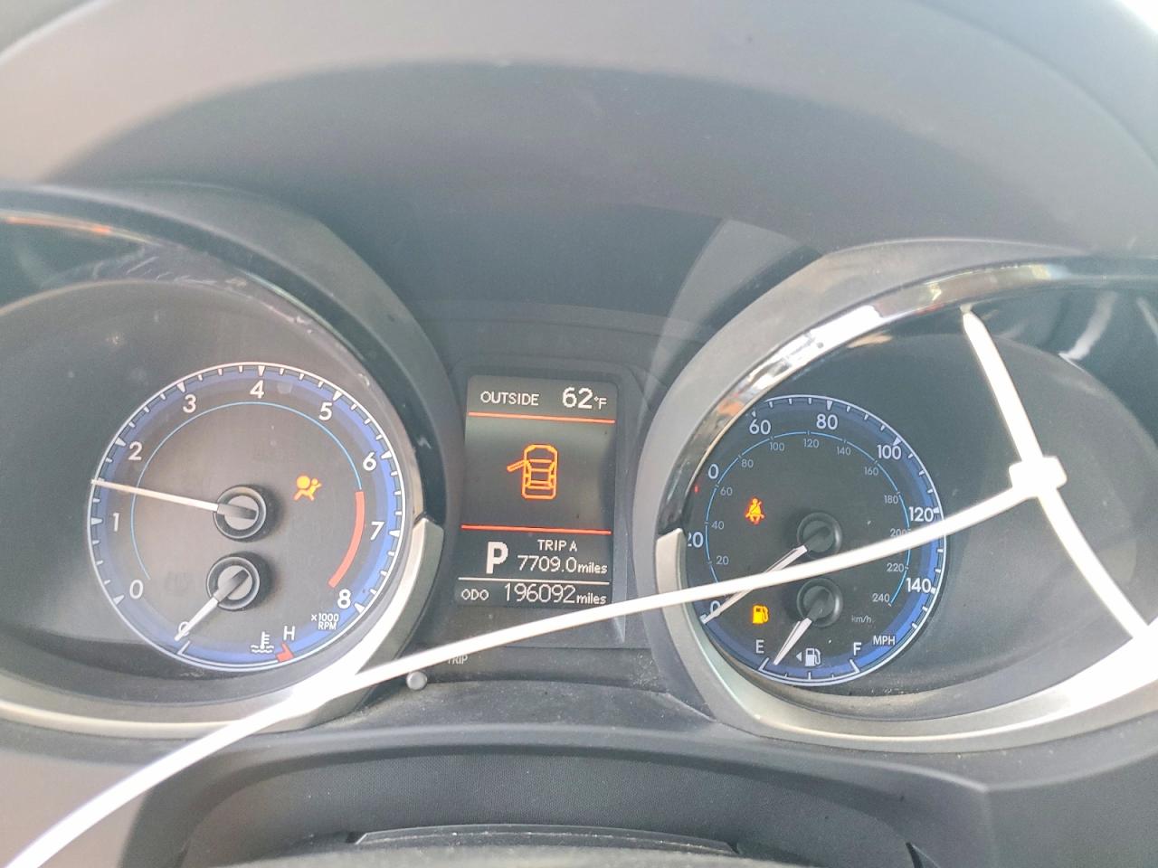 2014 TOYOTA COROLLA photo 9