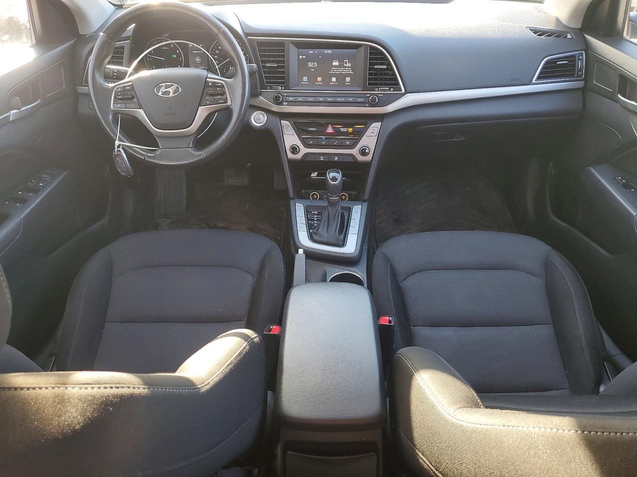 2018 HYUNDAI ELANTRA SEL photo 8