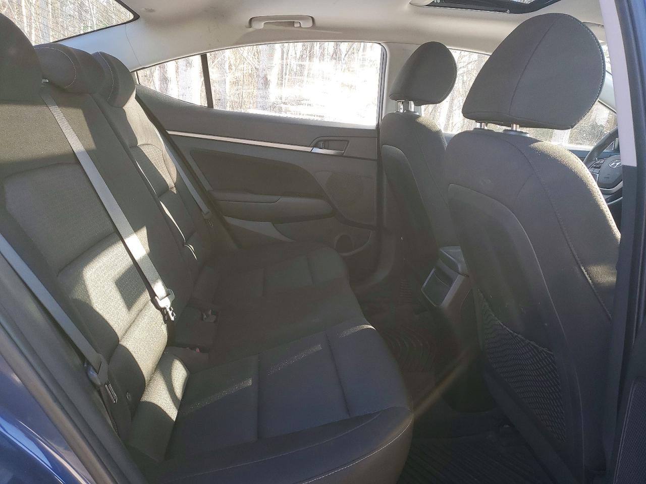 2018 HYUNDAI ELANTRA SEL photo 10