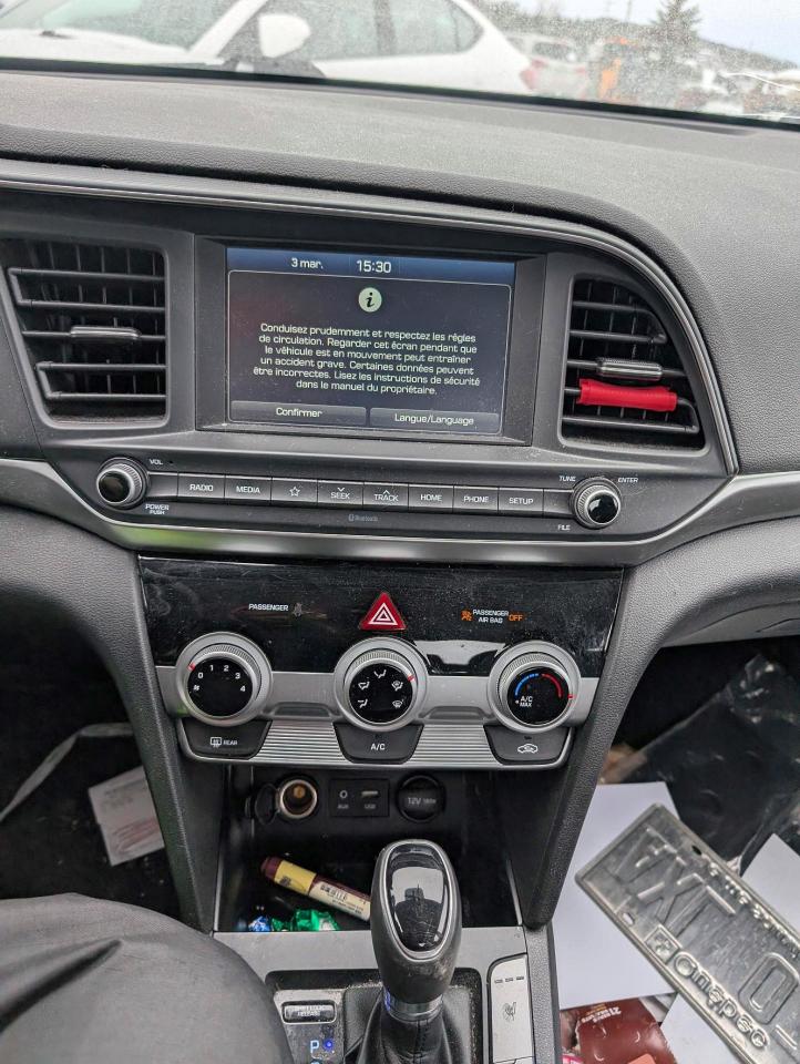 2020 HYUNDAI ELANTRA SEL photo 15