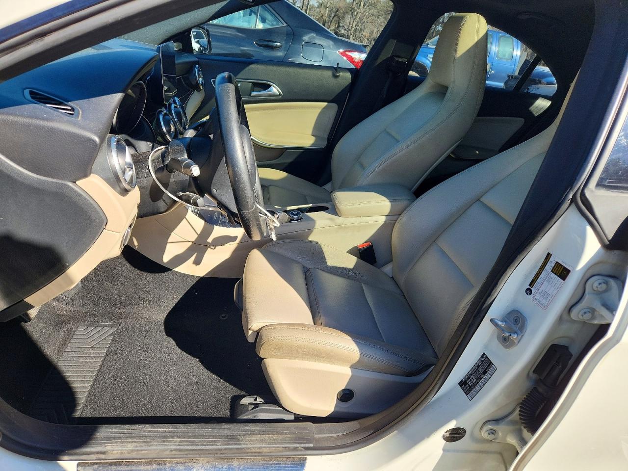 2018 MERCEDES-BENZ CLA 250 photo 19