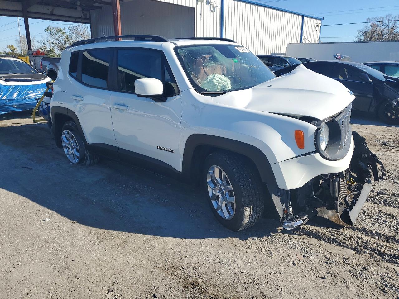 2017 JEEP RENEGADE LATITUDE photo 10