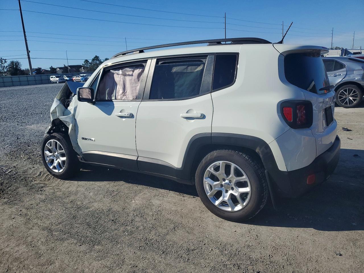 2017 JEEP RENEGADE LATITUDE photo 4