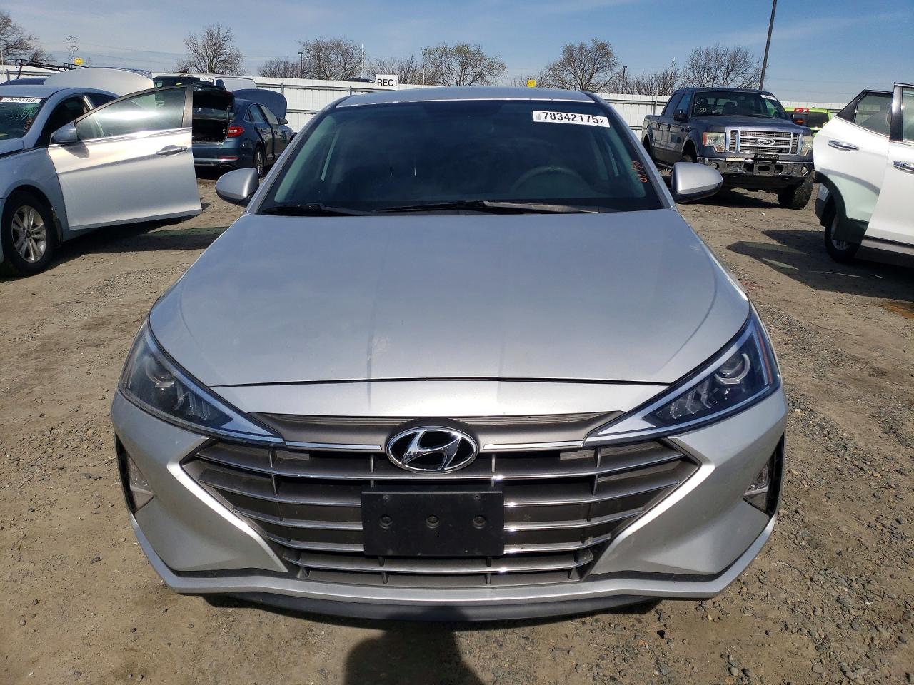 2019 HYUNDAI ELANTRA SE photo 5