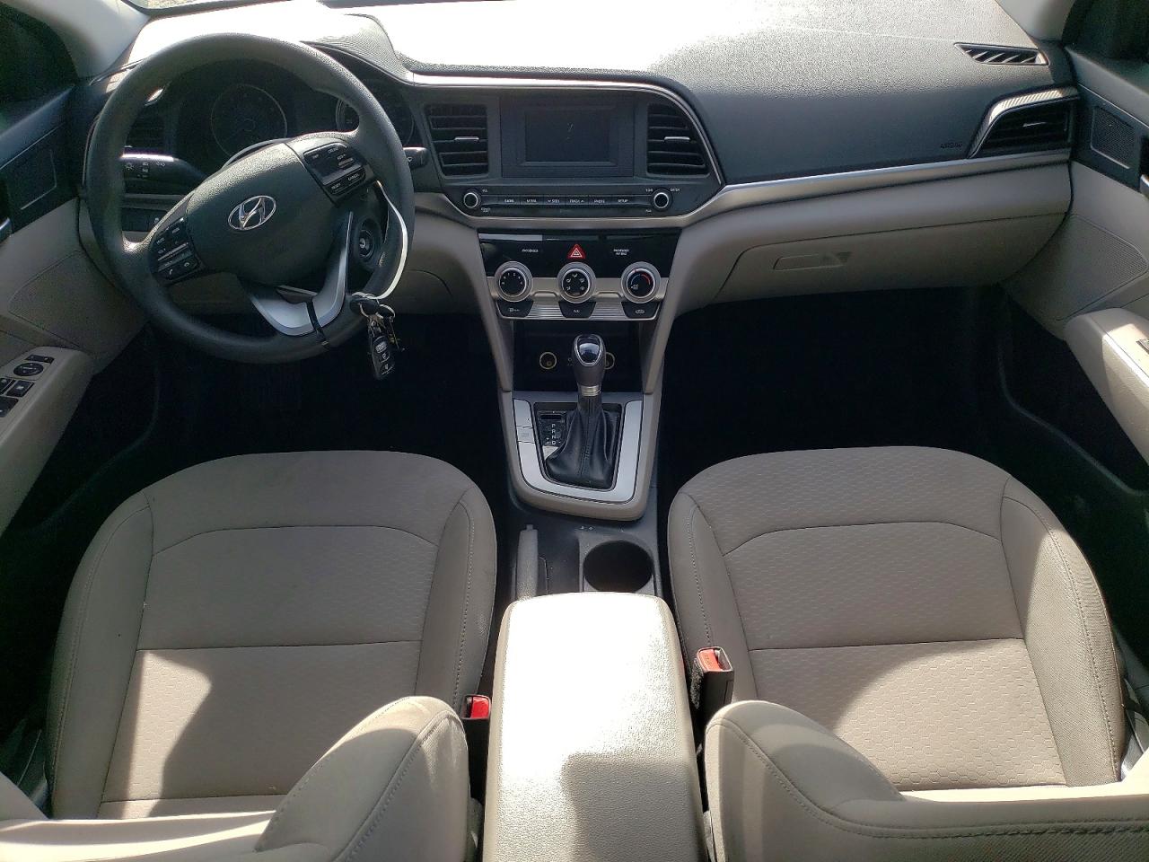 2019 HYUNDAI ELANTRA SE photo 8