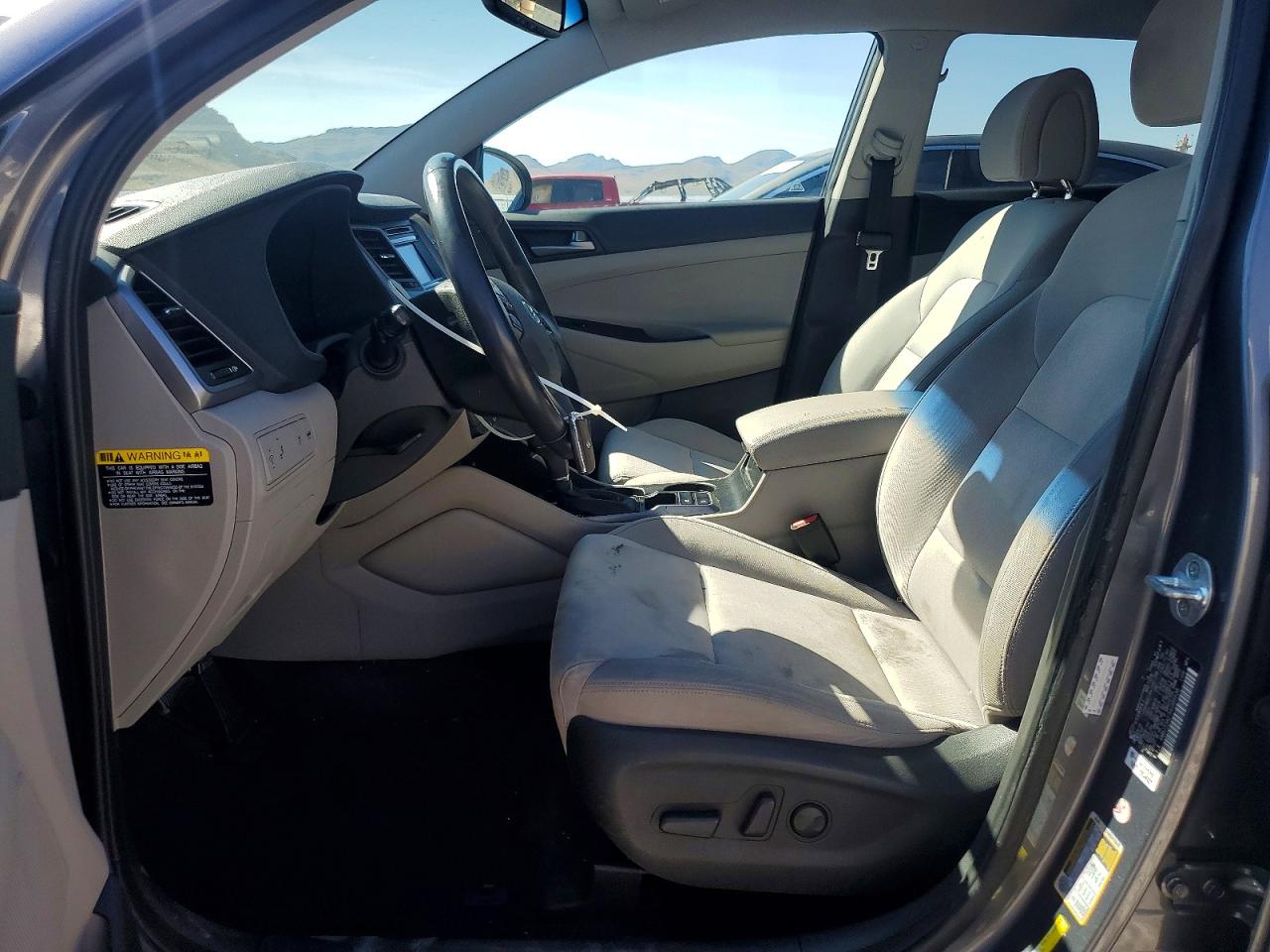 2017 HYUNDAI TUCSON photo 7