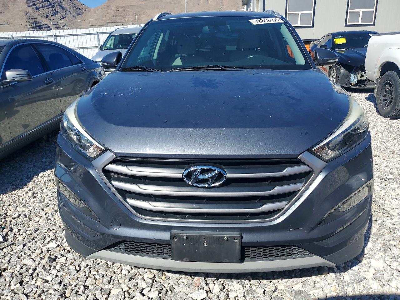 2017 HYUNDAI TUCSON photo 5
