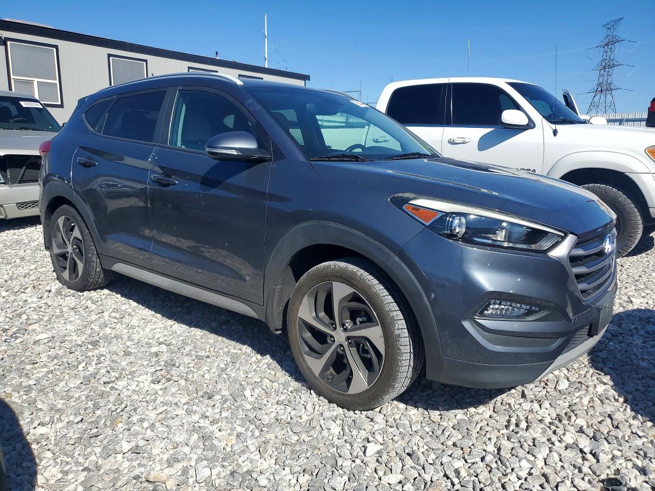 2017 HYUNDAI TUCSON photo 4
