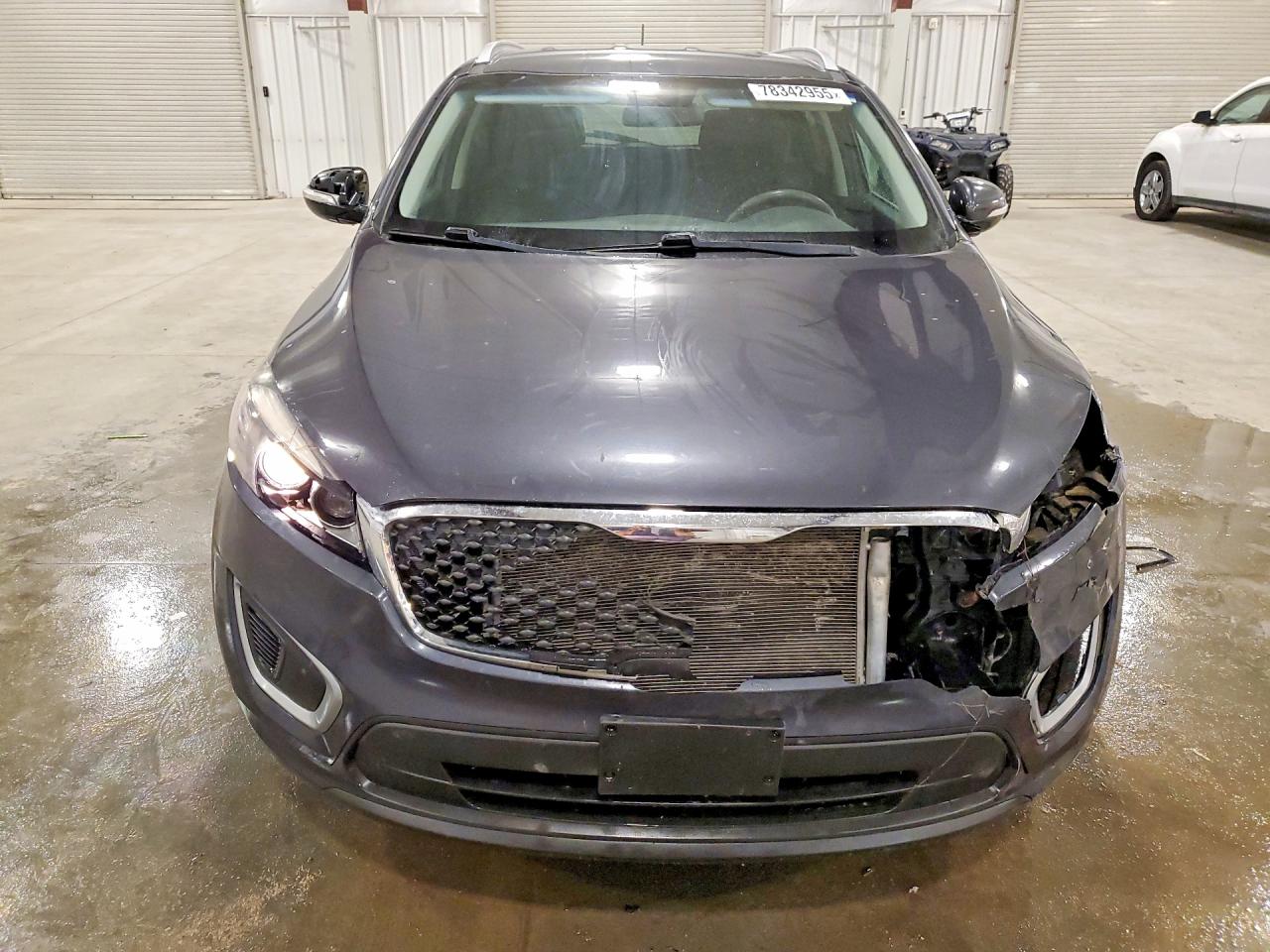 2017 KIA SORENTO LX photo 9