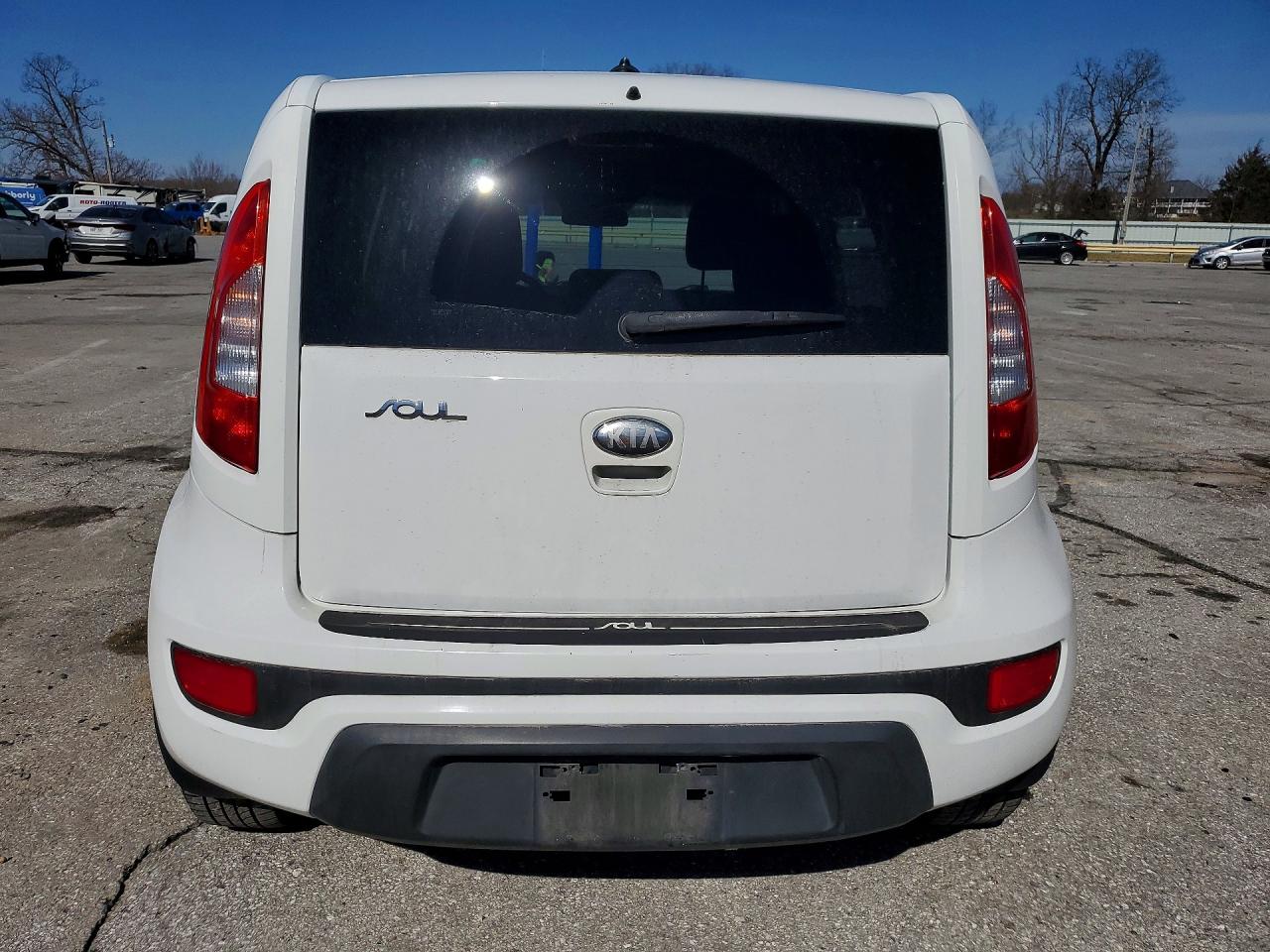 2013 KIA SOUL + photo 11