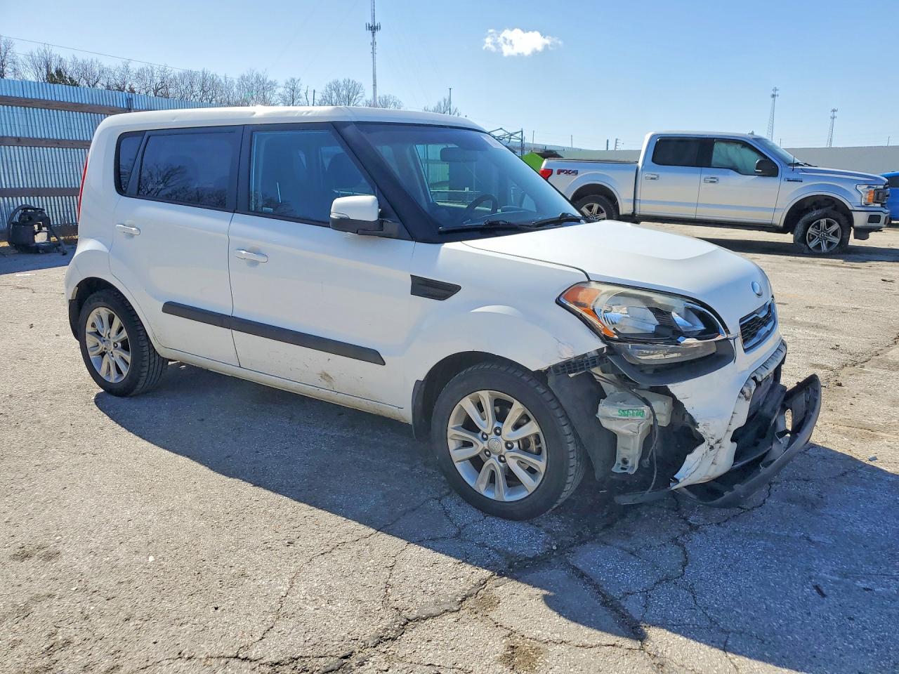 2013 KIA SOUL + photo 7