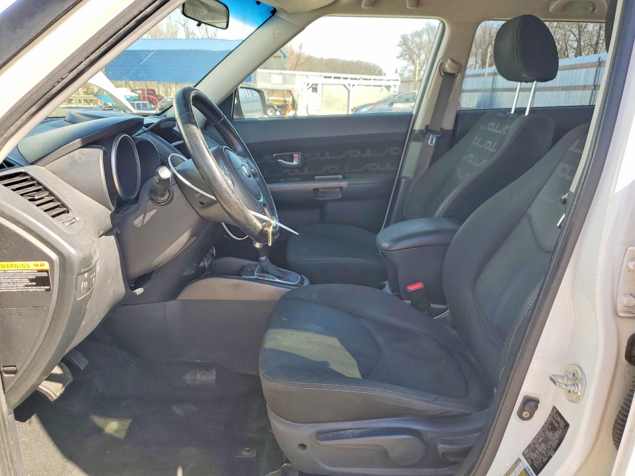 2013 KIA SOUL + photo 13