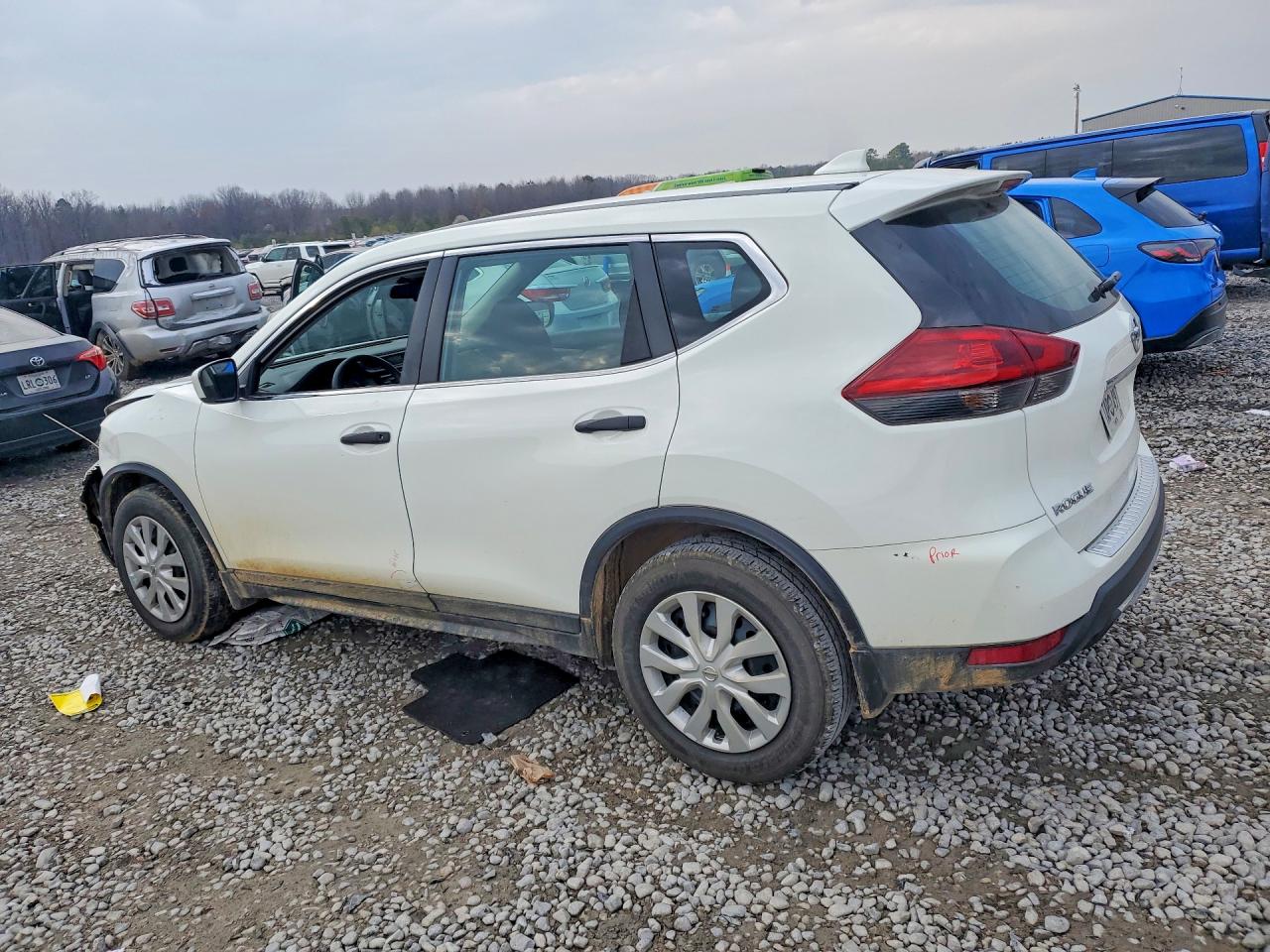 2020 NISSAN ROGUE S photo 3