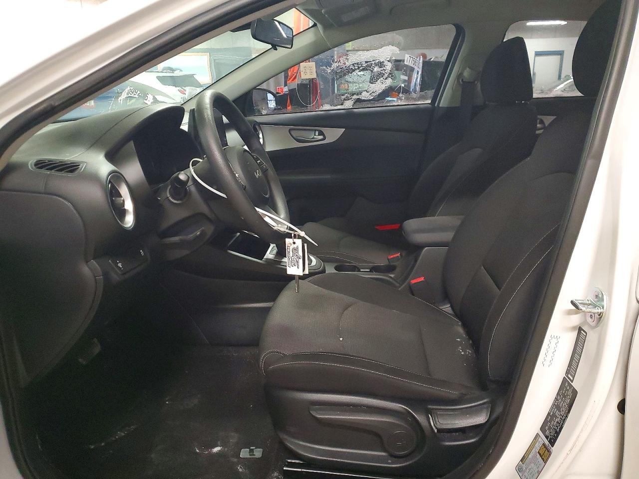 2024 KIA FORTE LX photo 13