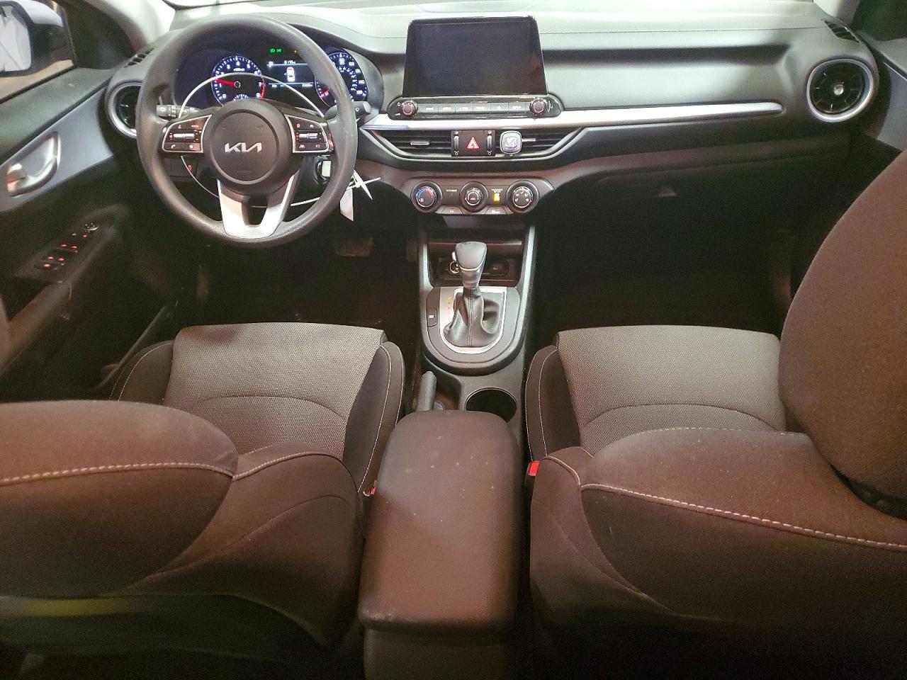 2024 KIA FORTE LX photo 15