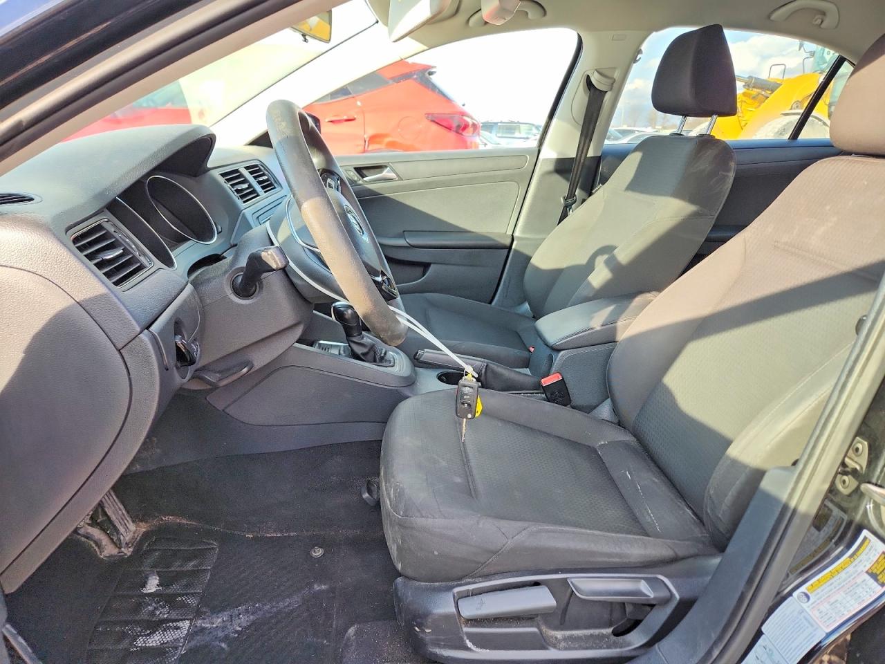 2015 VOLKSWAGEN JETTA BASE photo 7