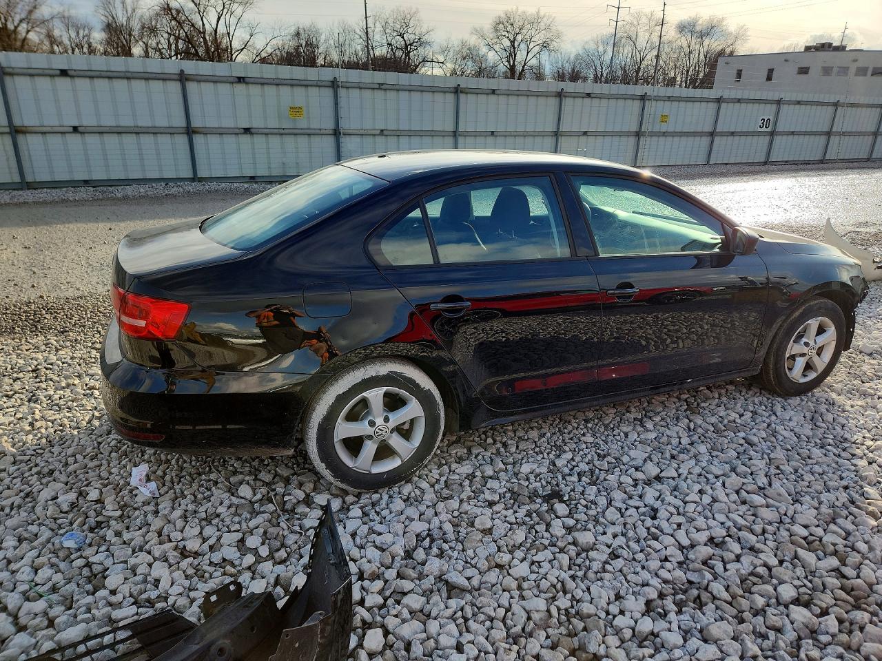2015 VOLKSWAGEN JETTA BASE photo 3