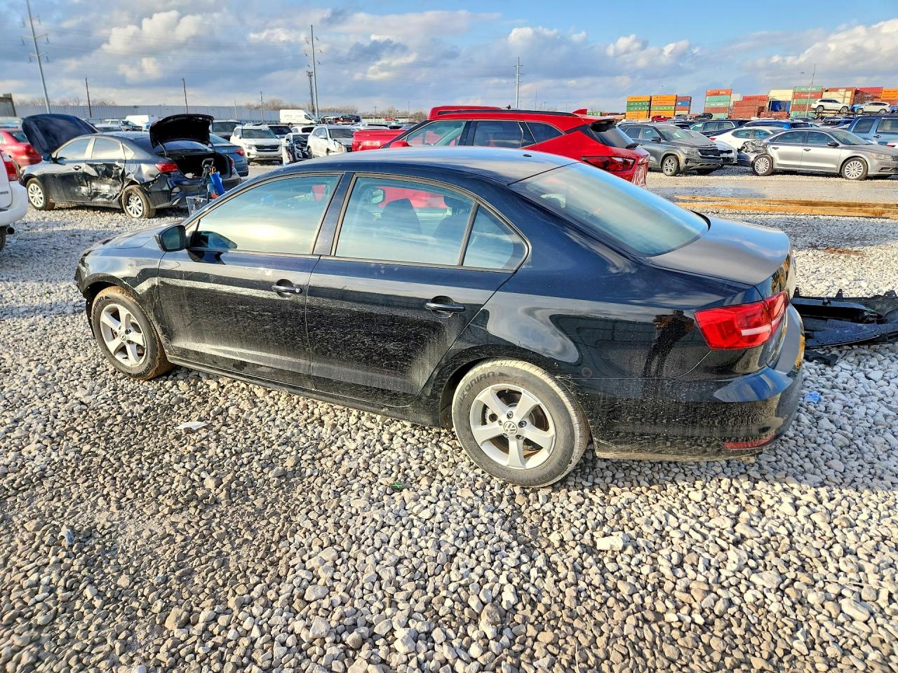 2015 VOLKSWAGEN JETTA BASE photo 2