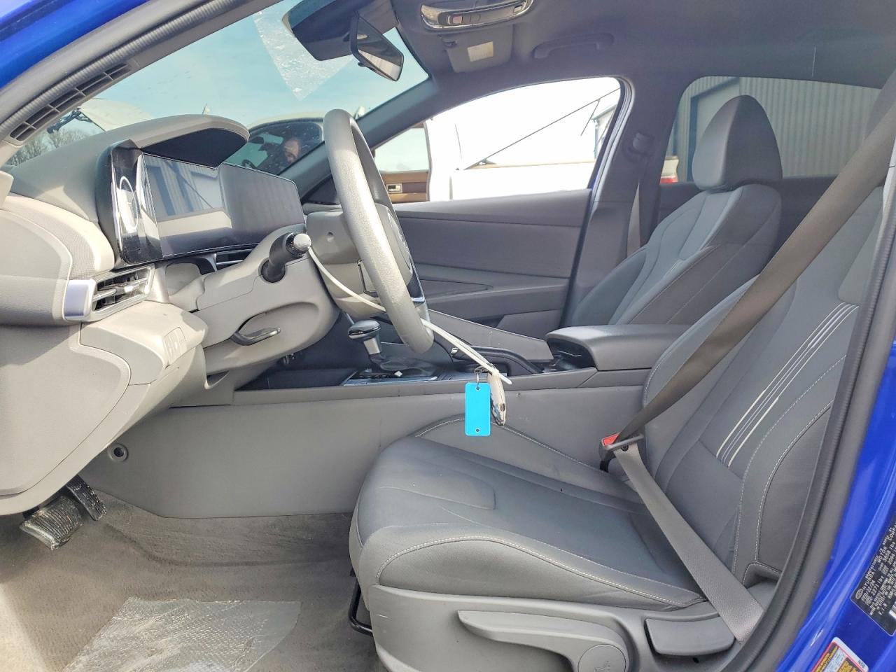 2024 HYUNDAI ELANTRA SEL photo 7