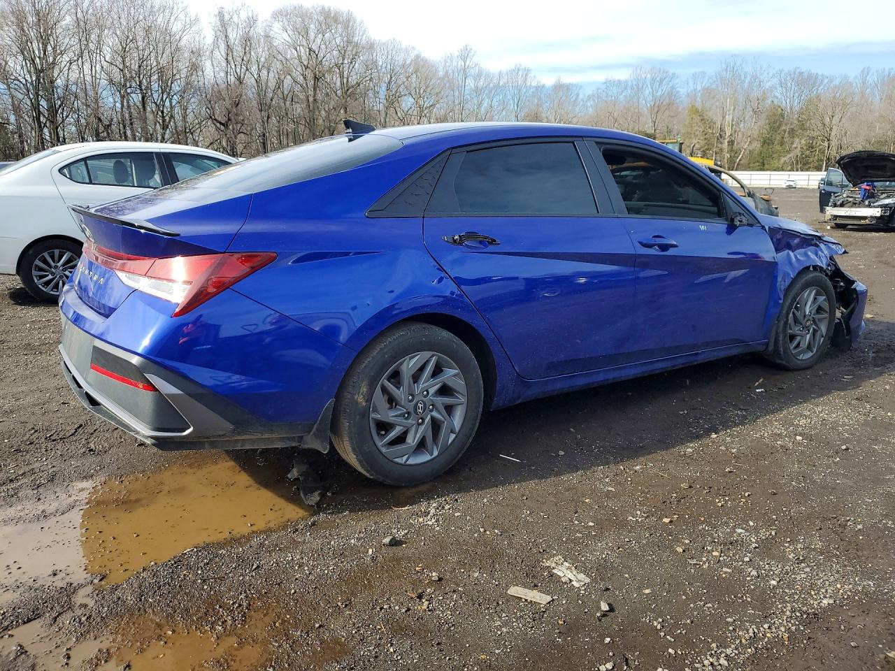 2024 HYUNDAI ELANTRA SEL photo 3