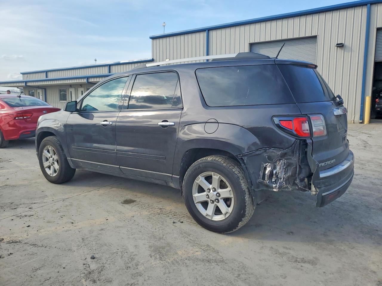2016 GMC ACADIA SLE photo 3