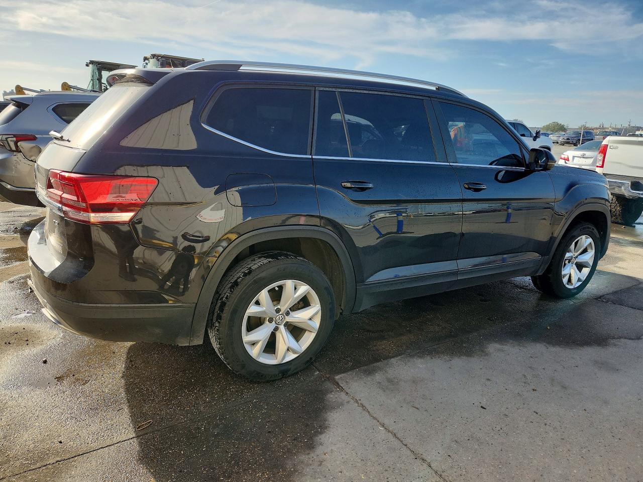 2018 VOLKSWAGEN ATLAS SE photo 7