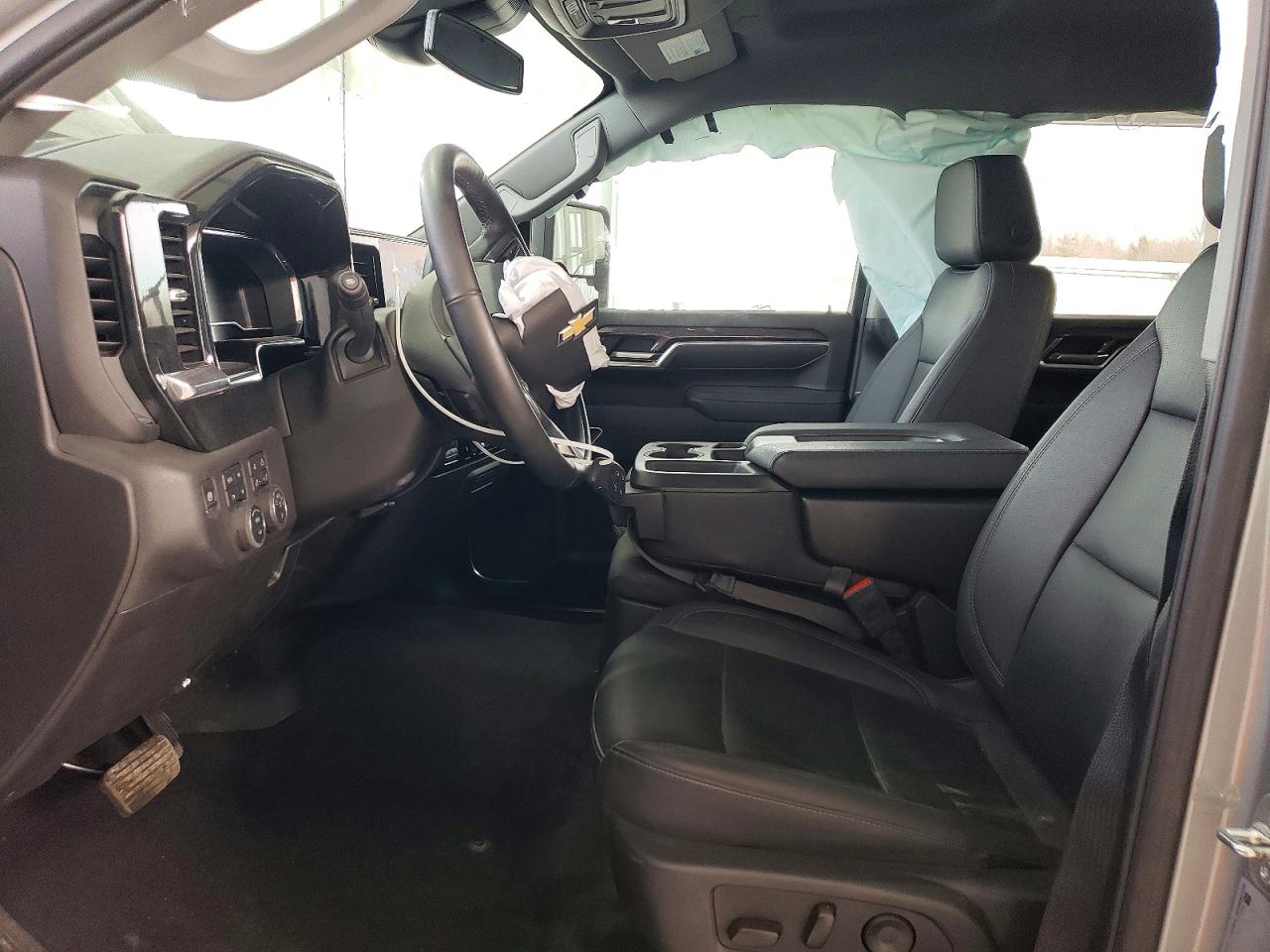 2025 CHEVROLET SILVERADO K2500 HEAVY DUTY LTZ photo 13
