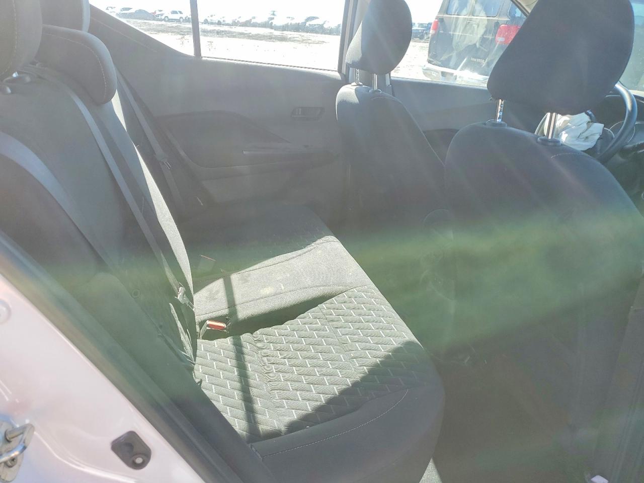 2021 NISSAN KICKS S photo 21