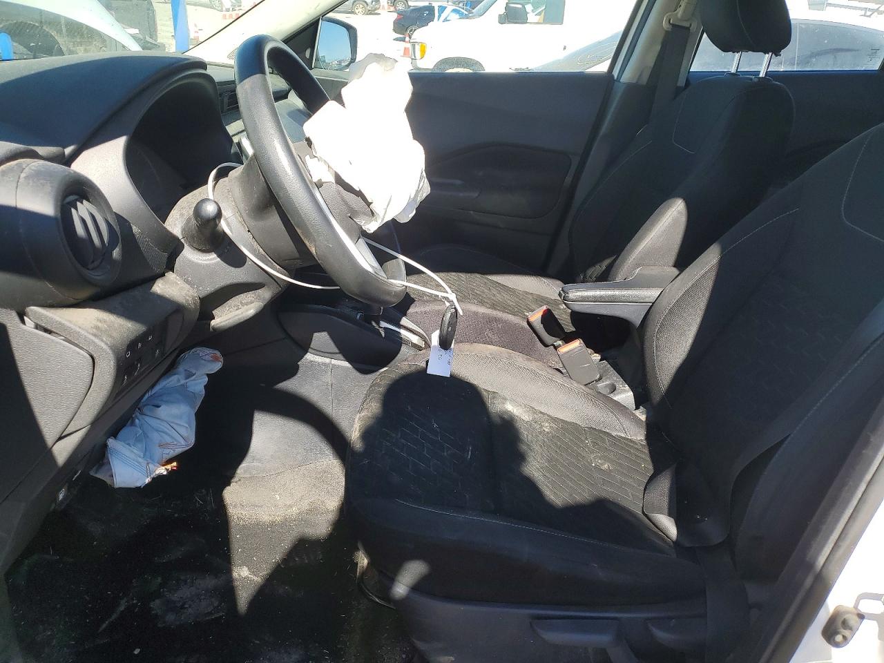2021 NISSAN KICKS S photo 13