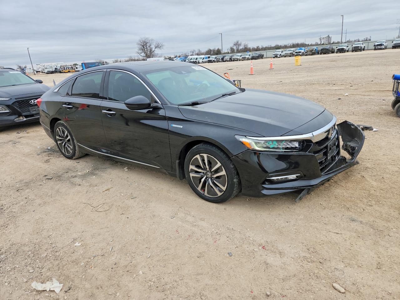 2020 HONDA ACCORD TOURING HYBRID photo 4