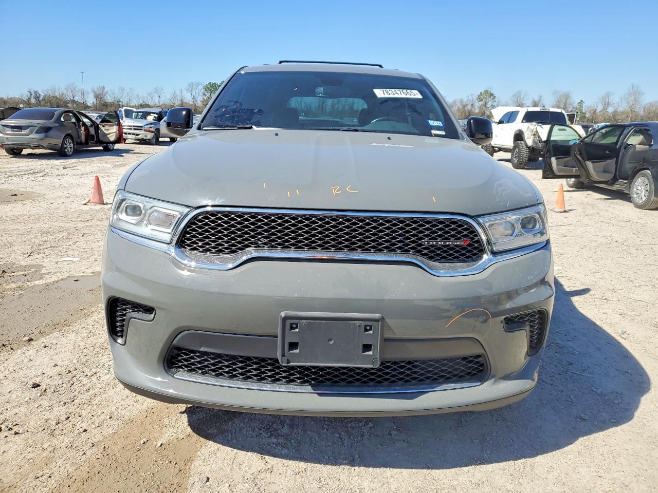 2023 DODGE DURANGO SXT photo 9