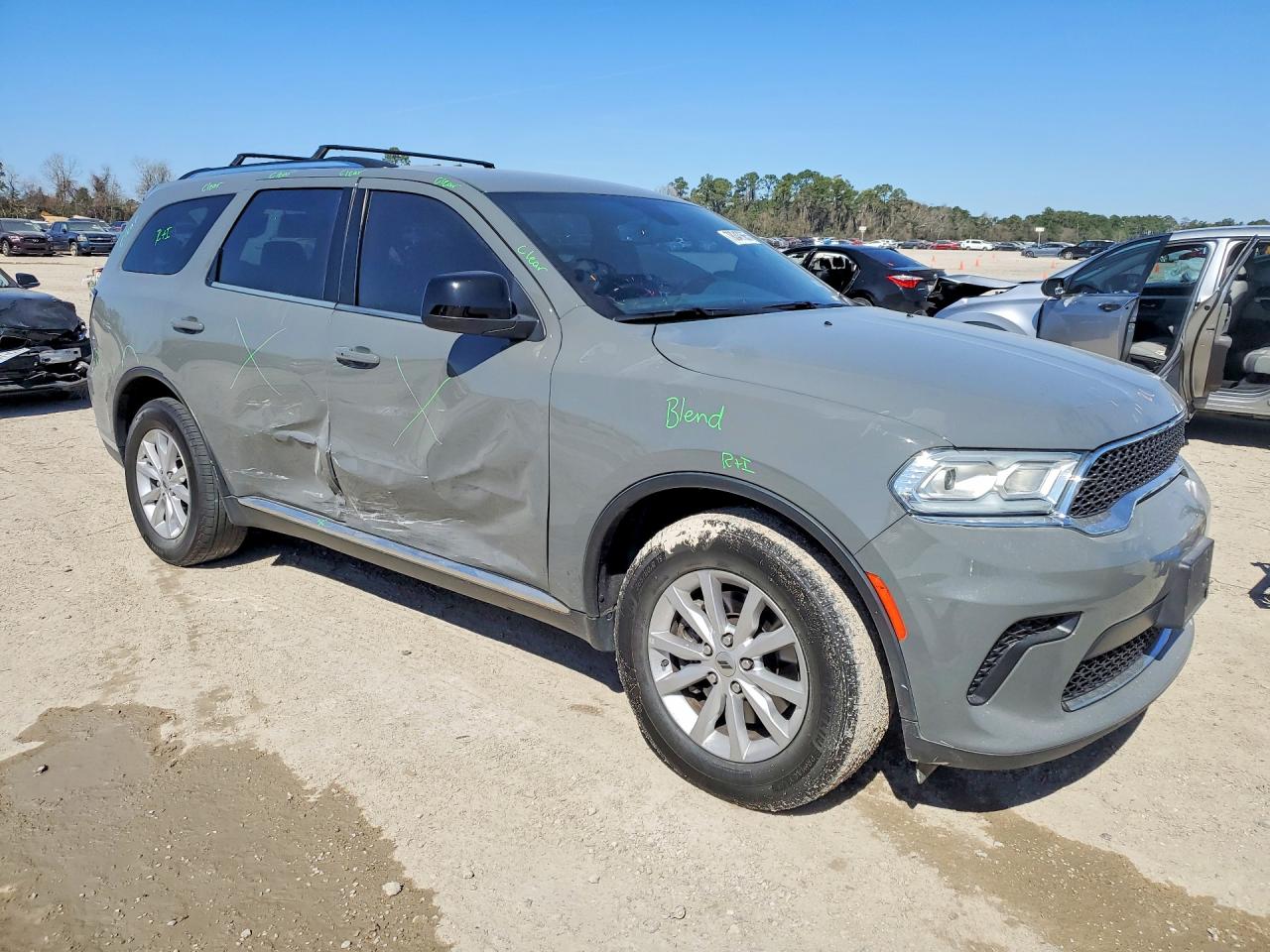 2023 DODGE DURANGO SXT photo 7