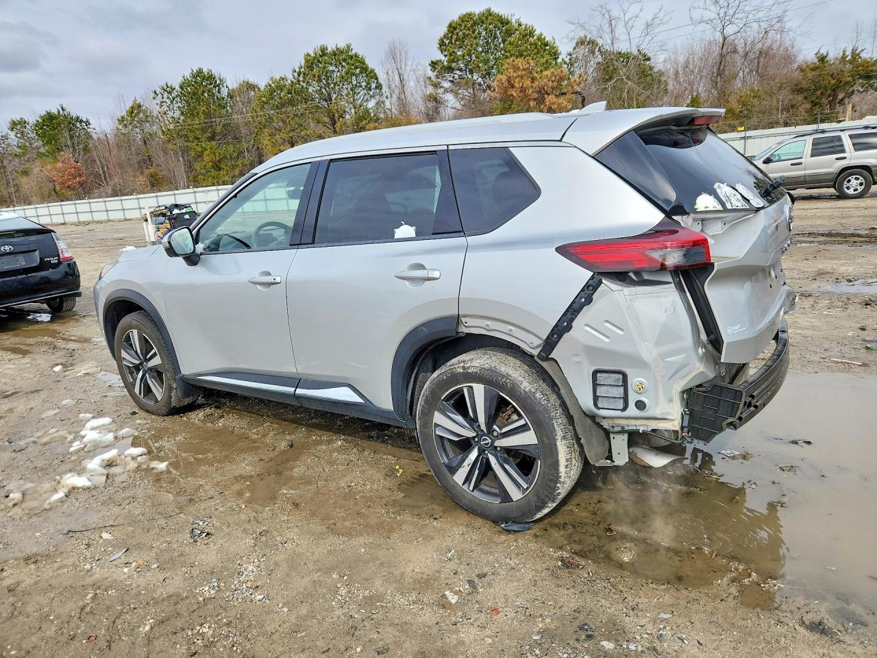 2023 NISSAN ROGUE SL photo 3