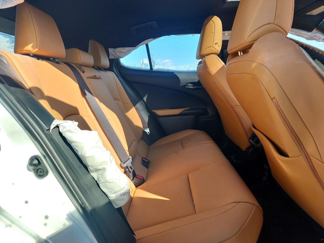2025 LEXUS UX 300H BASE photo 21