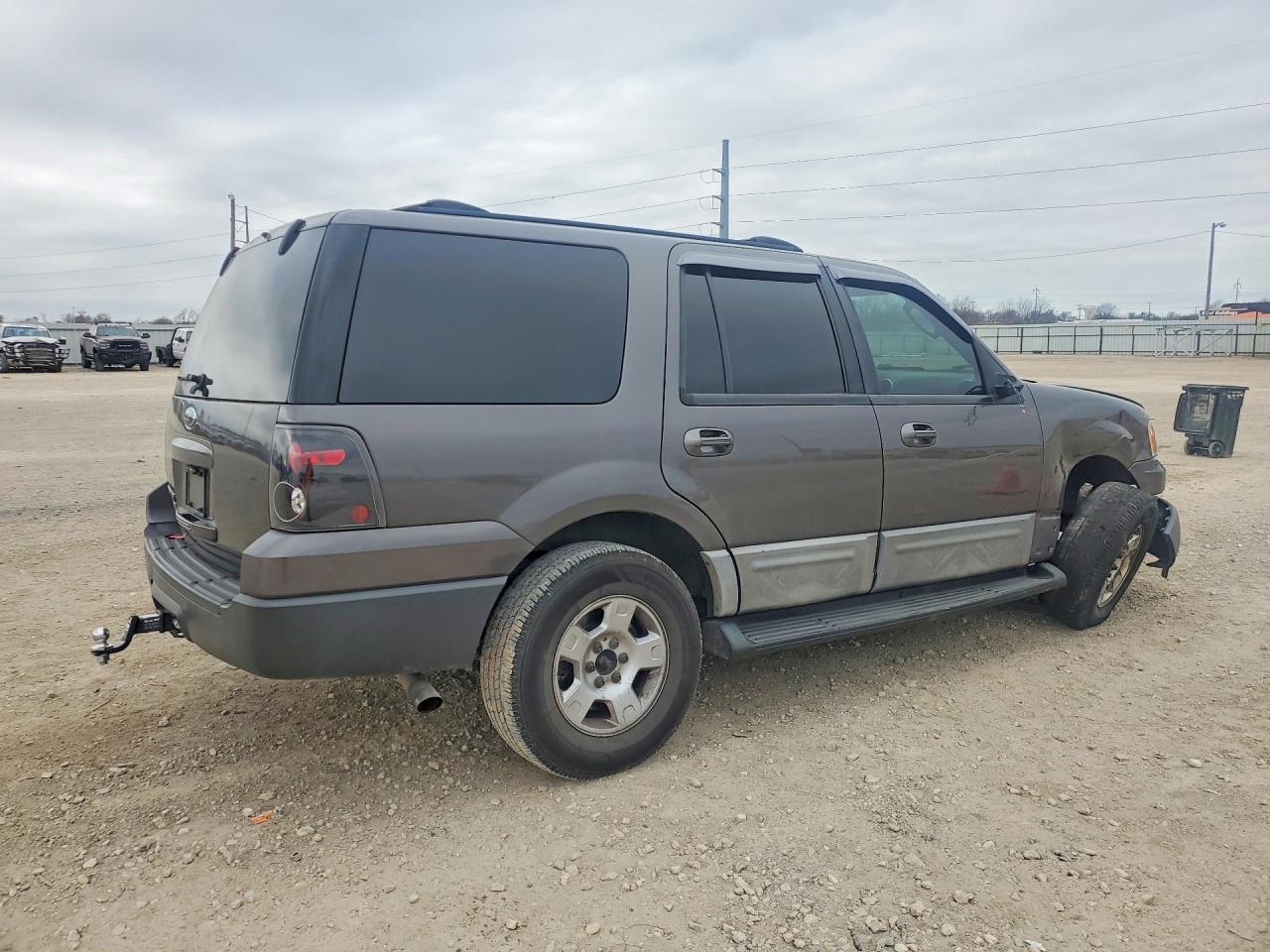 2004 FORD EXPEDITION XLT photo 5