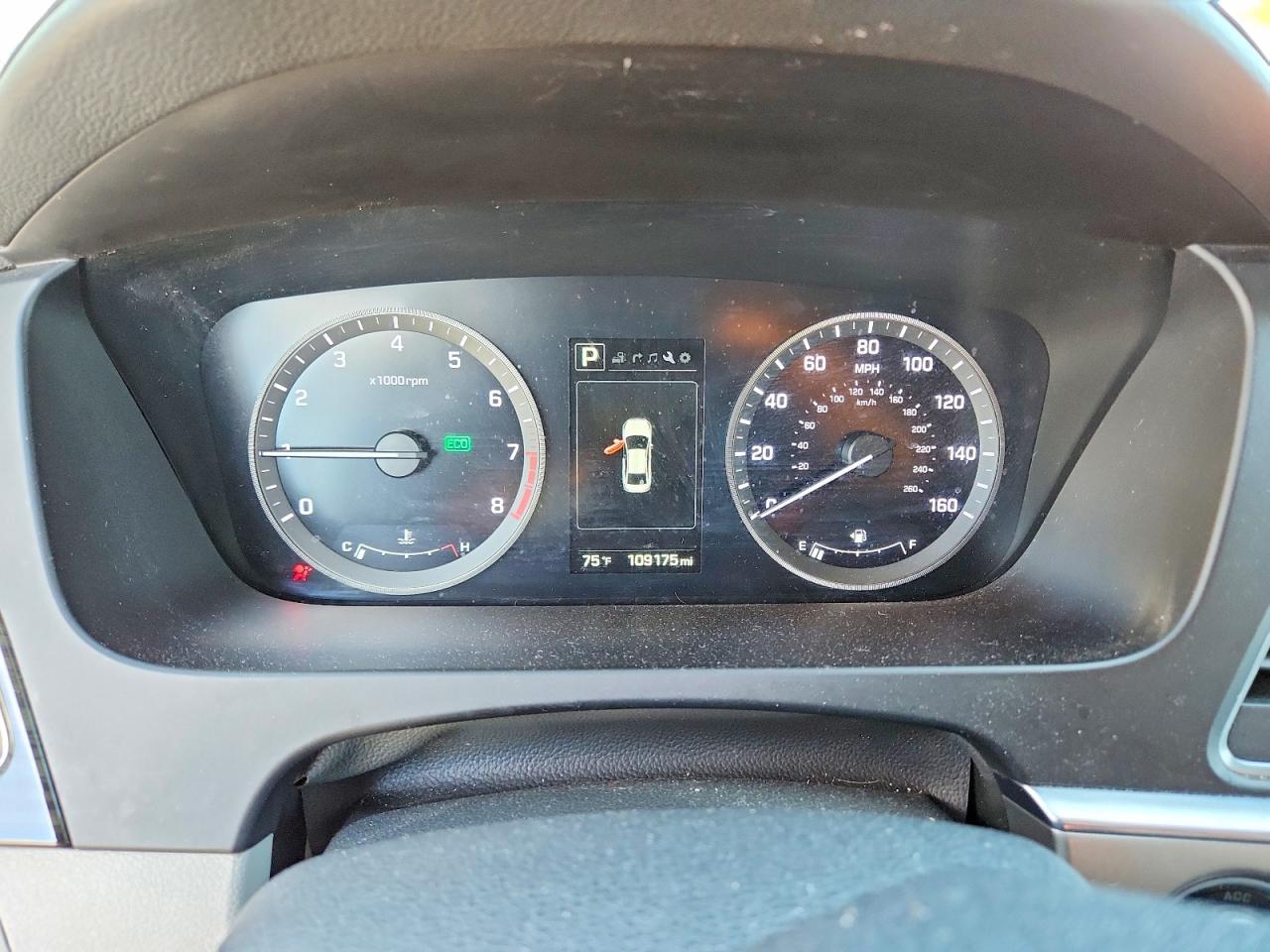 2017 HYUNDAI SONATA photo 9