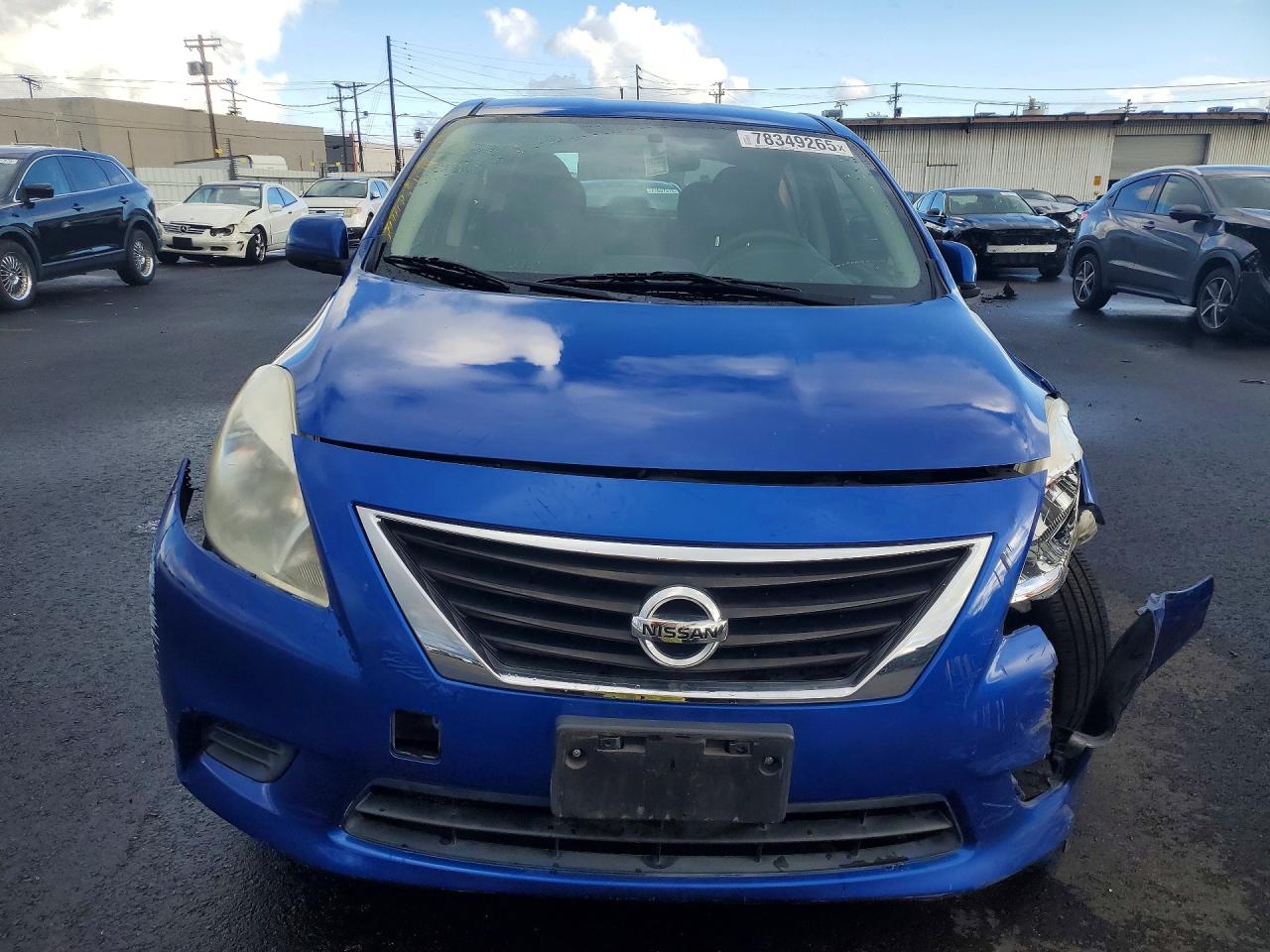 2012 NISSAN VERSA S photo 5