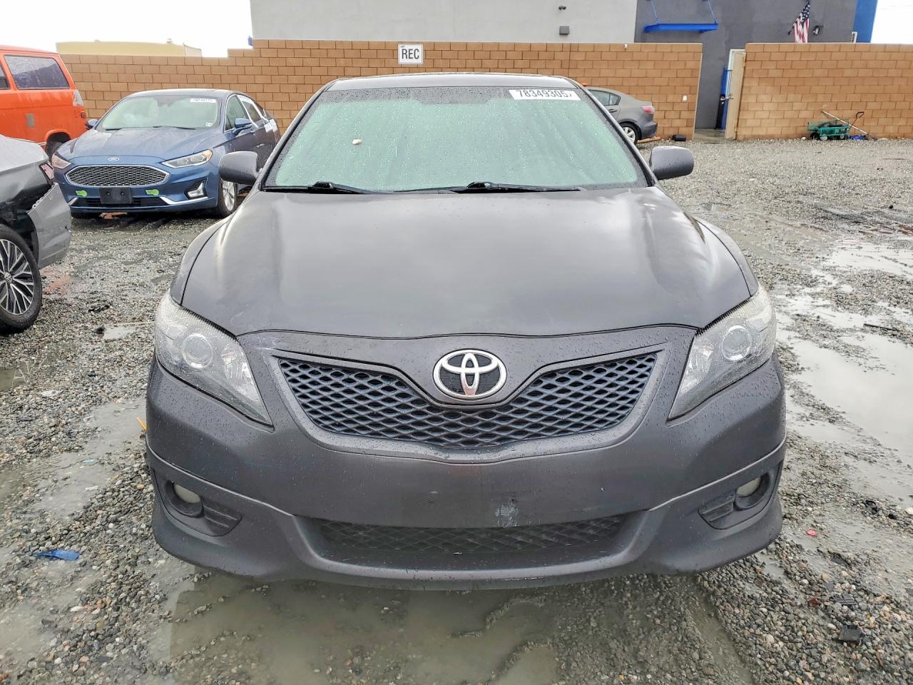 2011 TOYOTA CAMRY SE photo 5