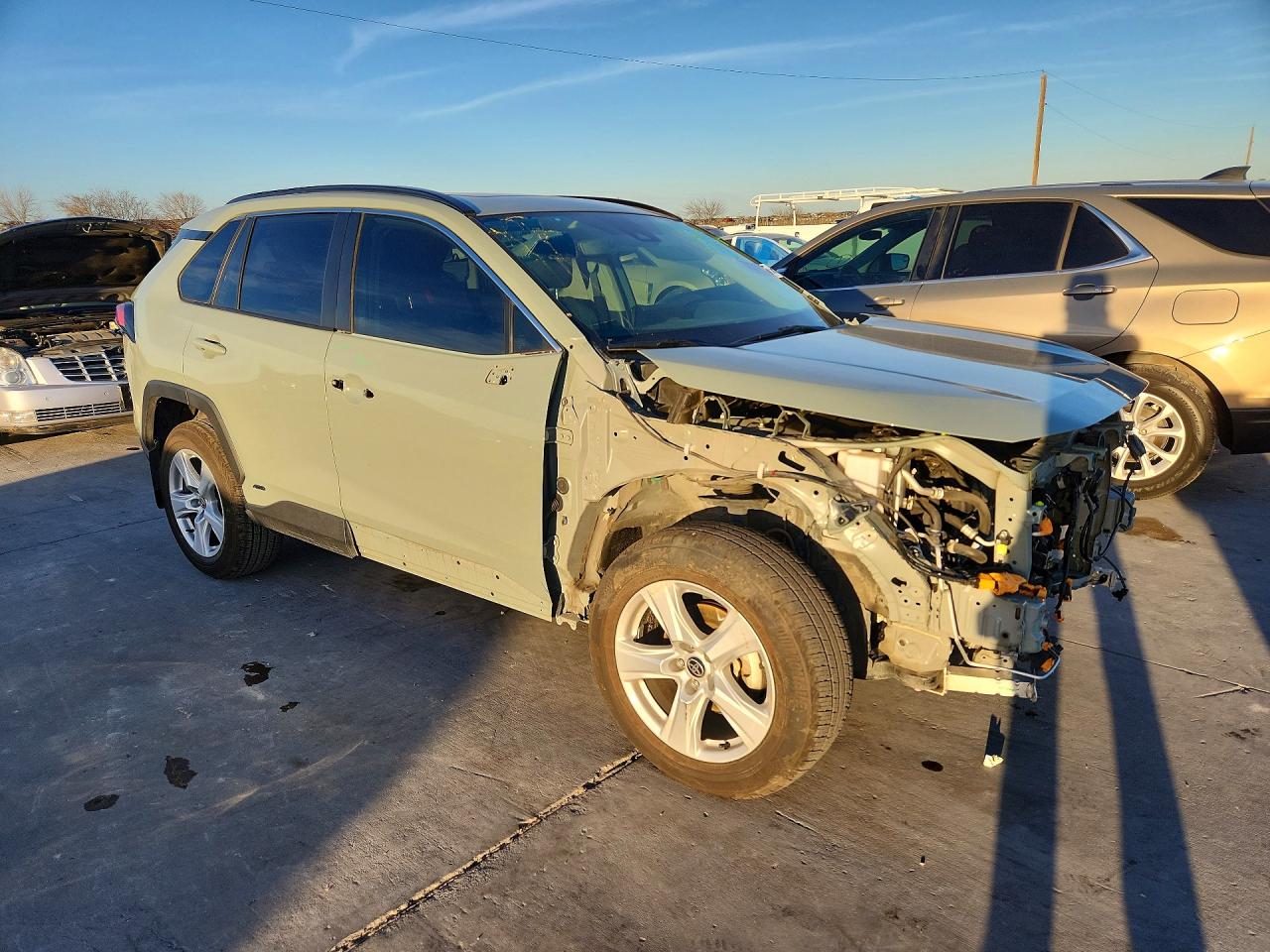 2022 TOYOTA RAV4 photo 4