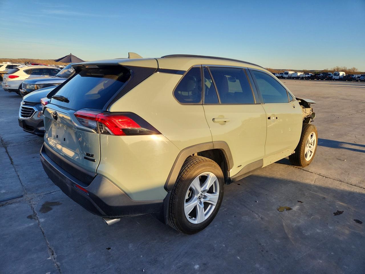 2022 TOYOTA RAV4 photo 3