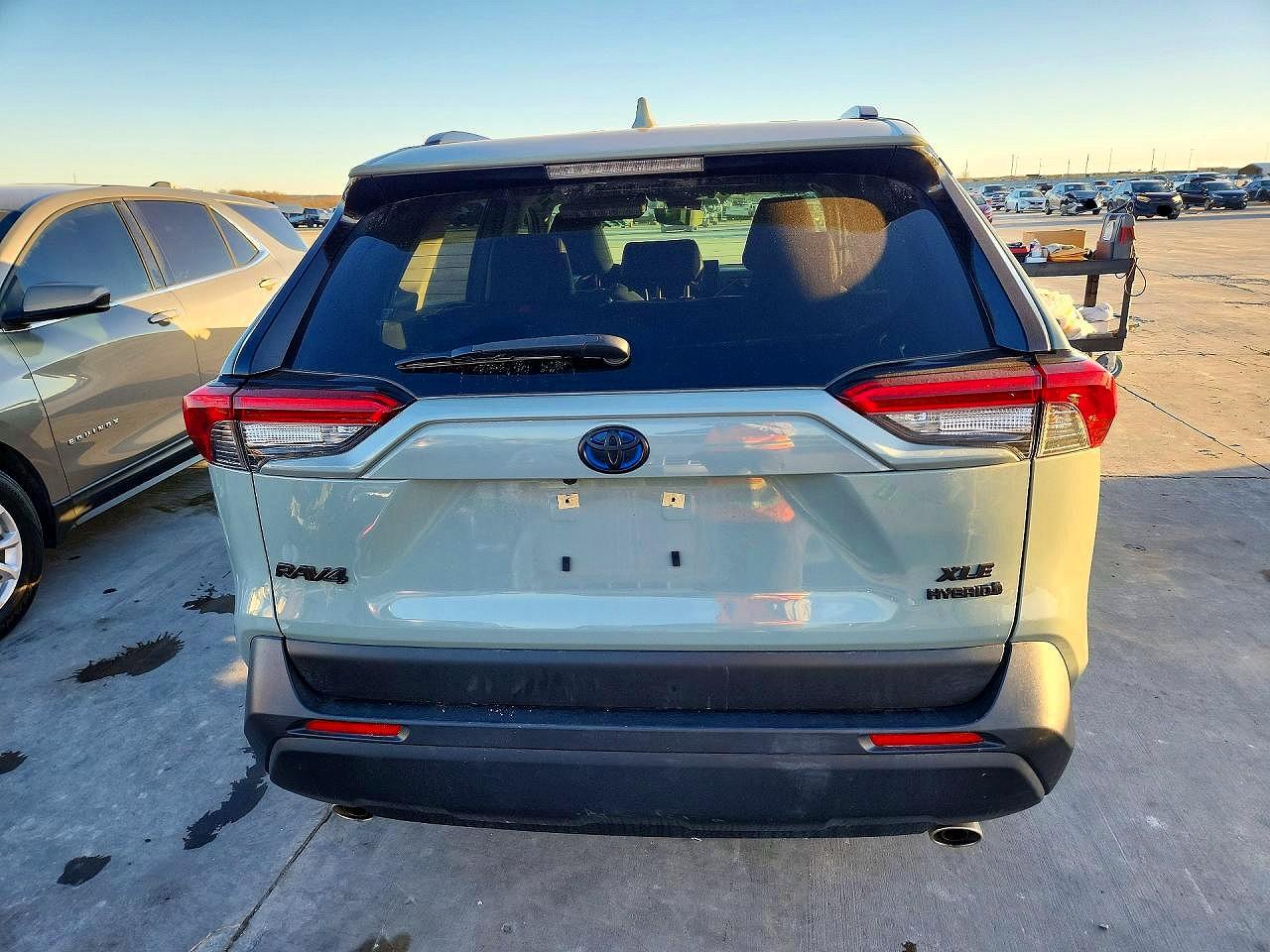 2022 TOYOTA RAV4 photo 6