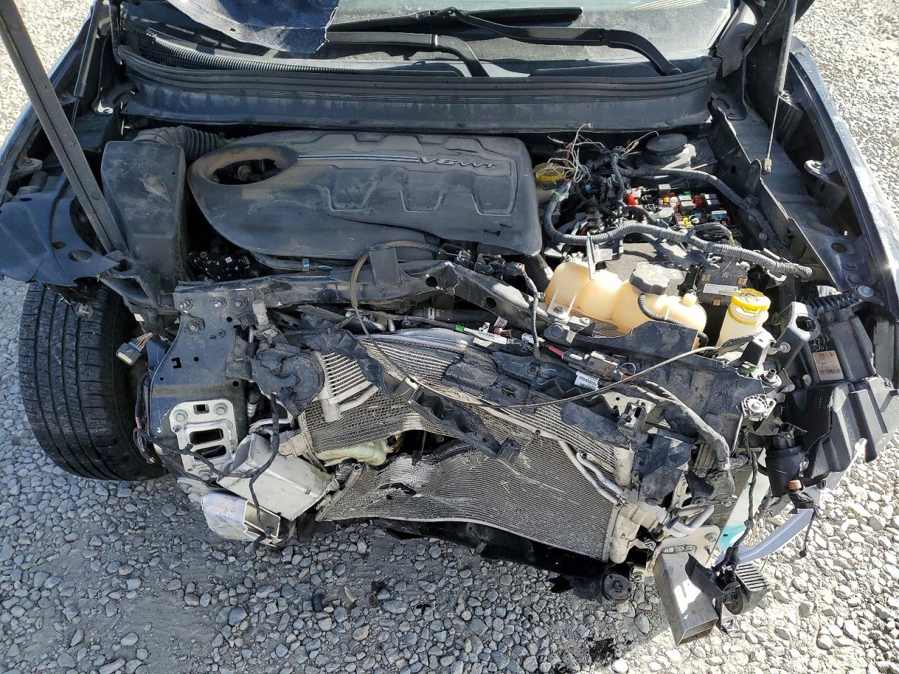 2019 JEEP CHEROKEE LIMITED photo 12