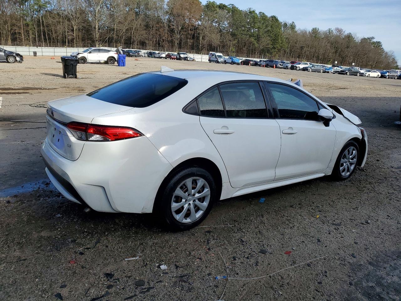 2021 TOYOTA COROLLA LE photo 5