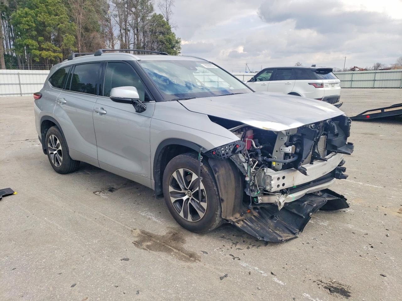 2022 TOYOTA HIGHLANDER HYBRID XLE photo 4
