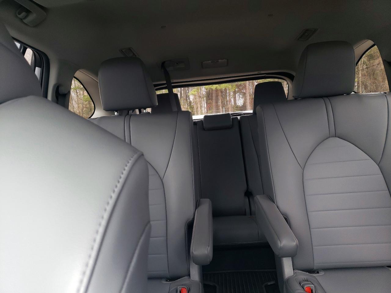 2022 TOYOTA HIGHLANDER HYBRID XLE photo 10