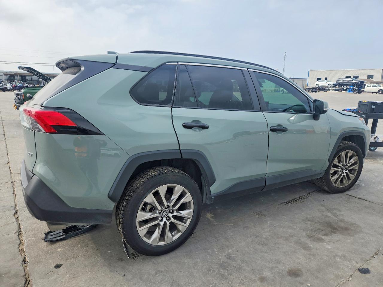 2019 TOYOTA RAV4 XLE PREMIUM photo 5