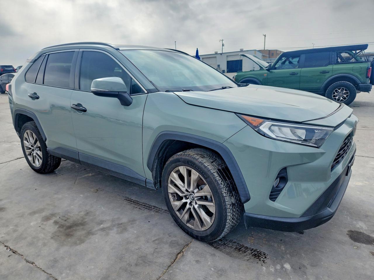2019 TOYOTA RAV4 XLE PREMIUM photo 7