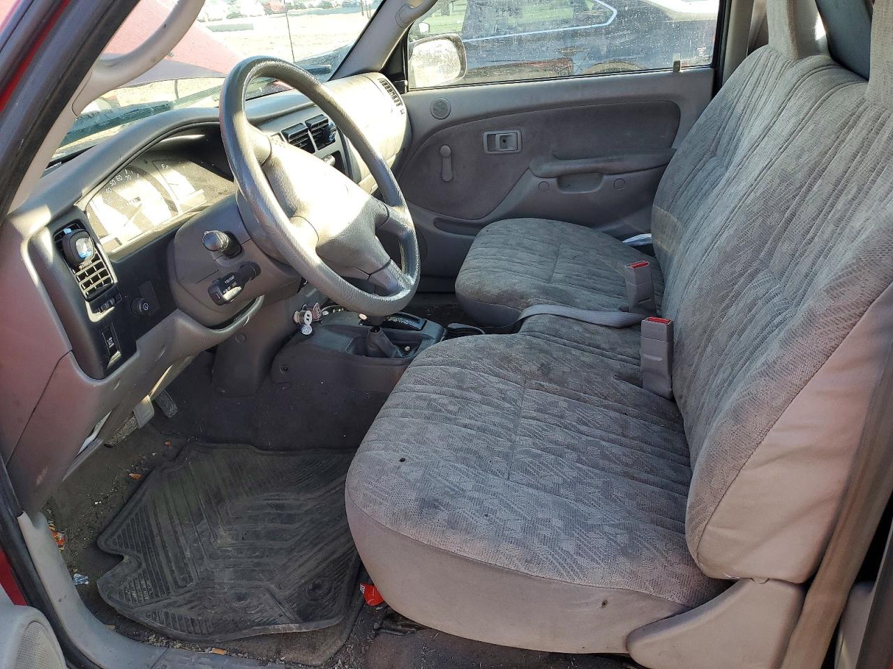 2002 TOYOTA TACOMA BASE photo 13