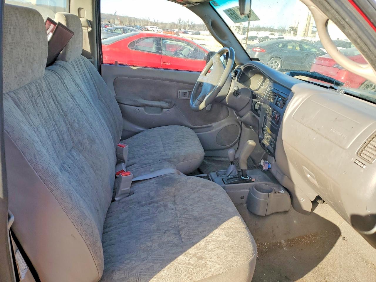 2002 TOYOTA TACOMA BASE photo 19